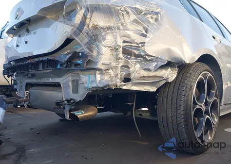 2024 Alfa Romeo Giulia Ti Rwd z USA, uszkodzony, nr VIN ZARFAMBNXR7677672